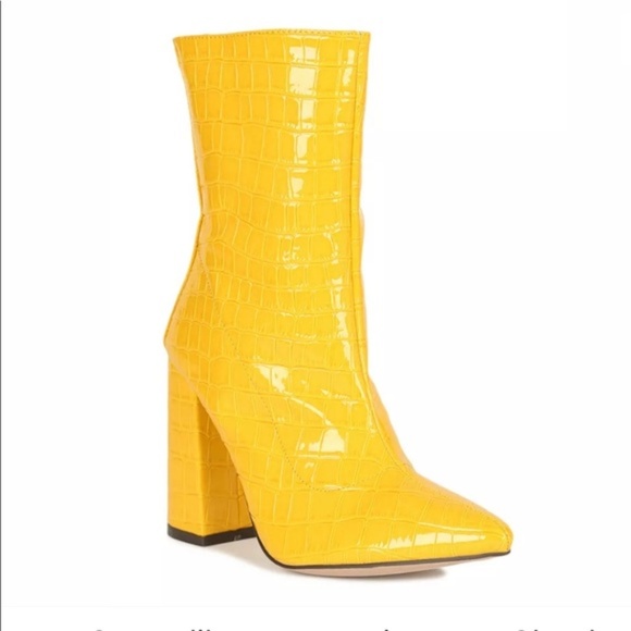 ⭐️ Women Crocodile Patent Pointy Toe Chunky Boots - Picture 2 of 3